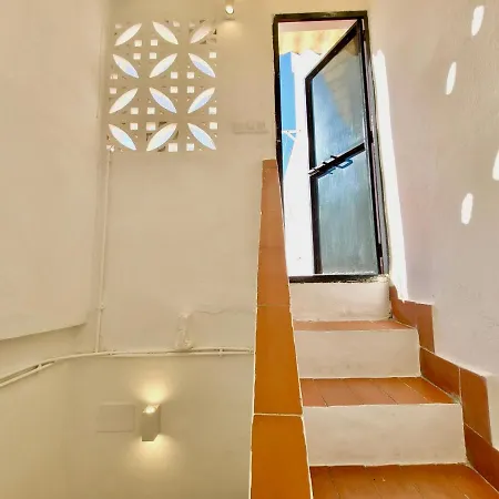 Amplia Casa Con Azotea Privada En El Casco Antiguo Vejer de la Frontera